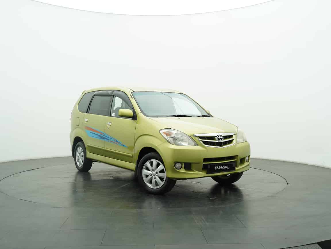 Toyota_Avanza_2010_Green_B2C_CARSOME