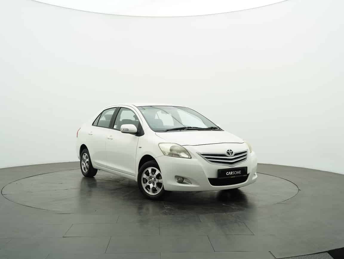 Toyota_Vios_2011_White_B2C_CARSOME