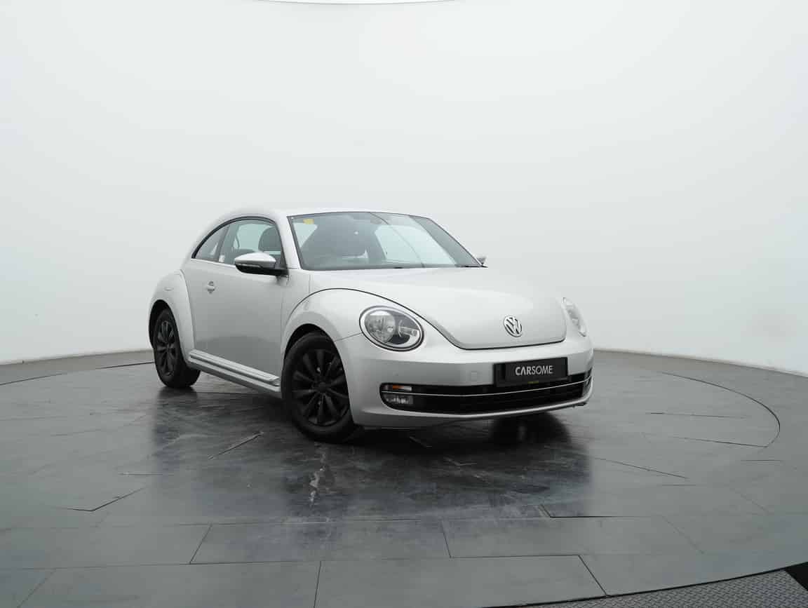 Volkswagen_Beetle_2013_Silver_B2C_CARSOME