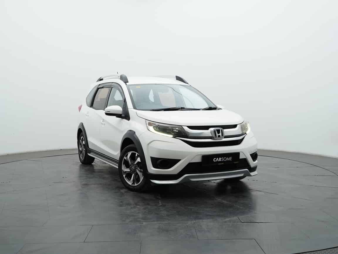 Honda_BR-V_2017_White_B2C_CARSOME