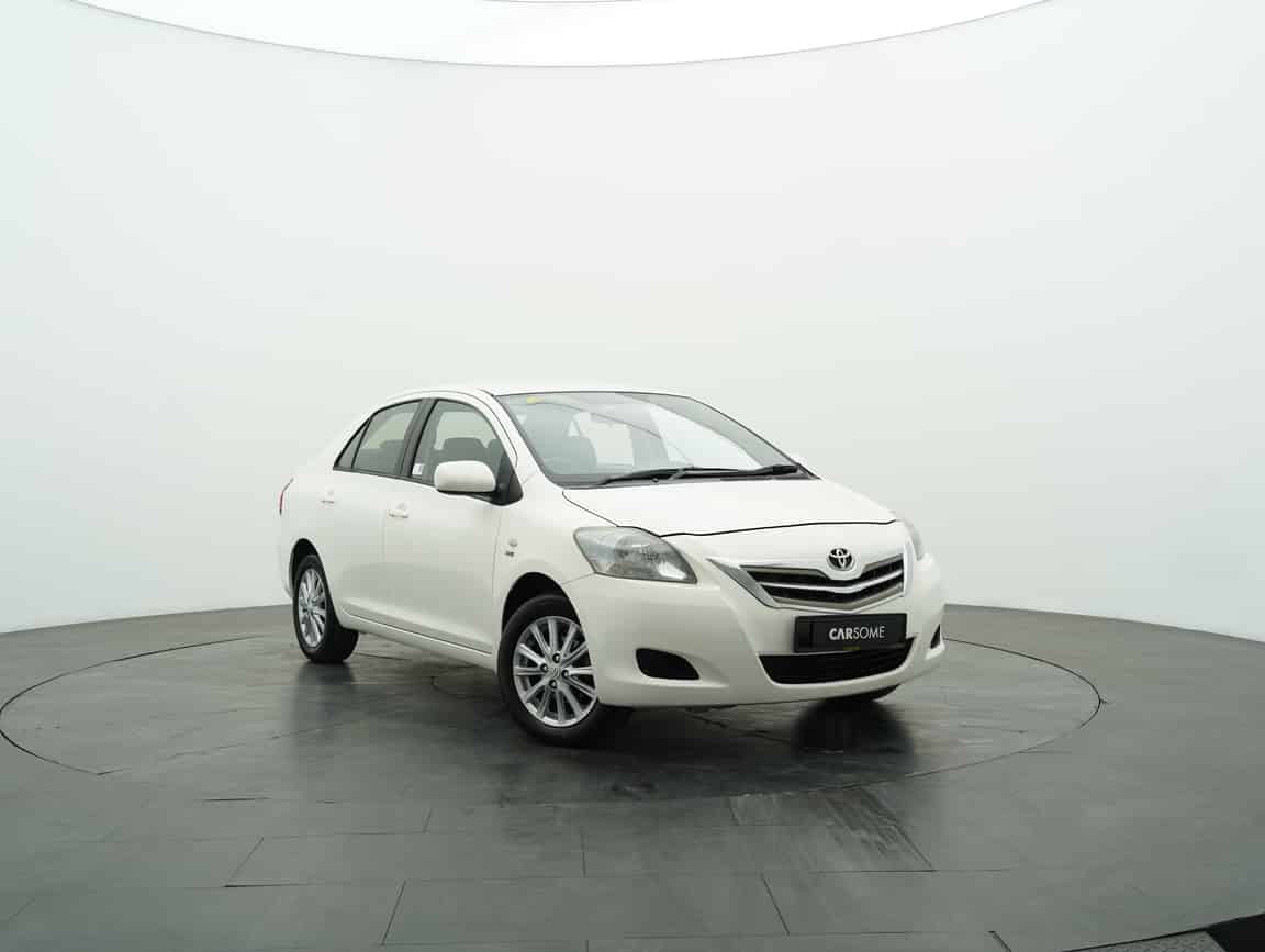 Toyota_Vios_2013_Putih_B2C_CARSOME