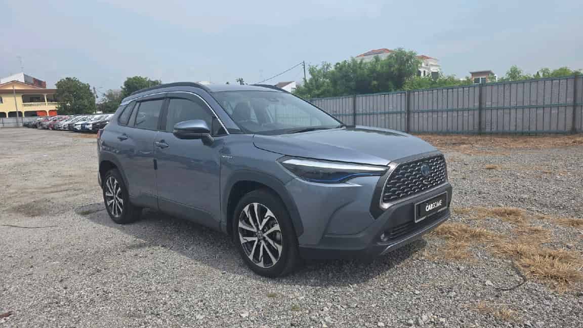 Toyota_Corolla Cross_2022_Silver_B2C_CARSOME