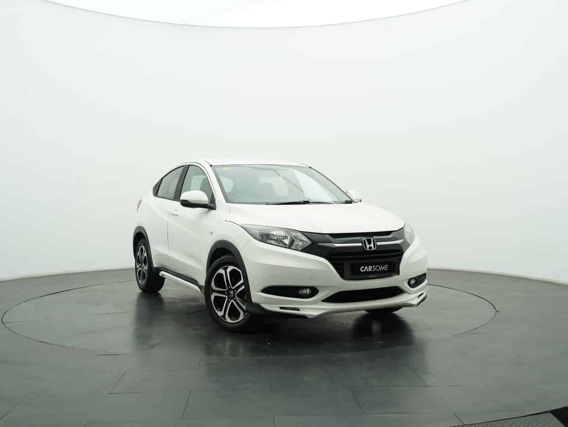 Honda_HR-V_2017_White_B2C_CARSOME