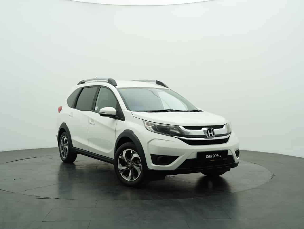 Honda_BR-V_2017_White_B2C_CARSOME