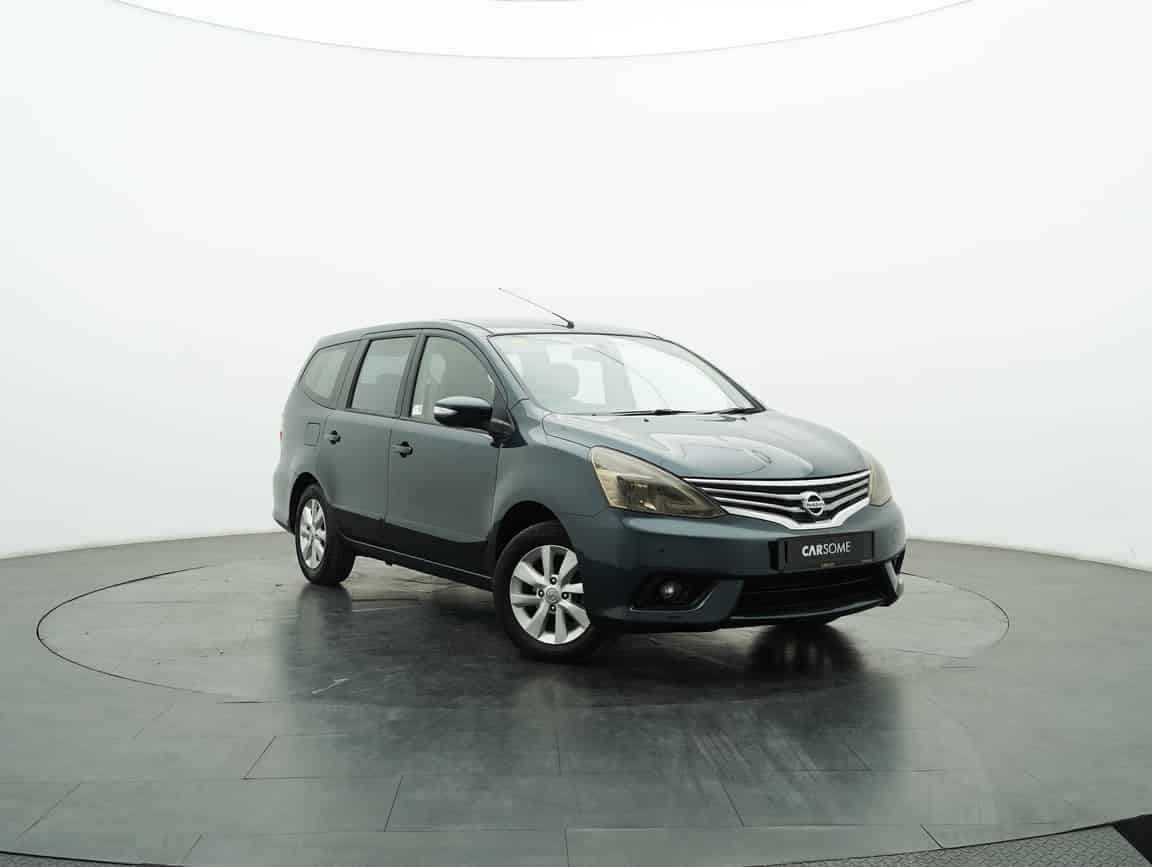 Nissan_Grand Livina_2013_Blue_B2C_CARSOME