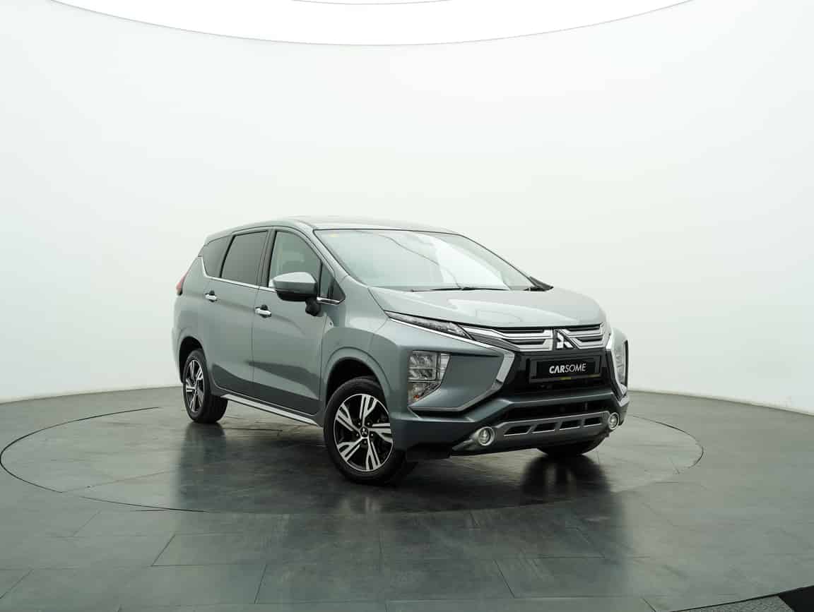 Mitsubishi_Xpander_2022_Kelabu_B2C_CARSOME