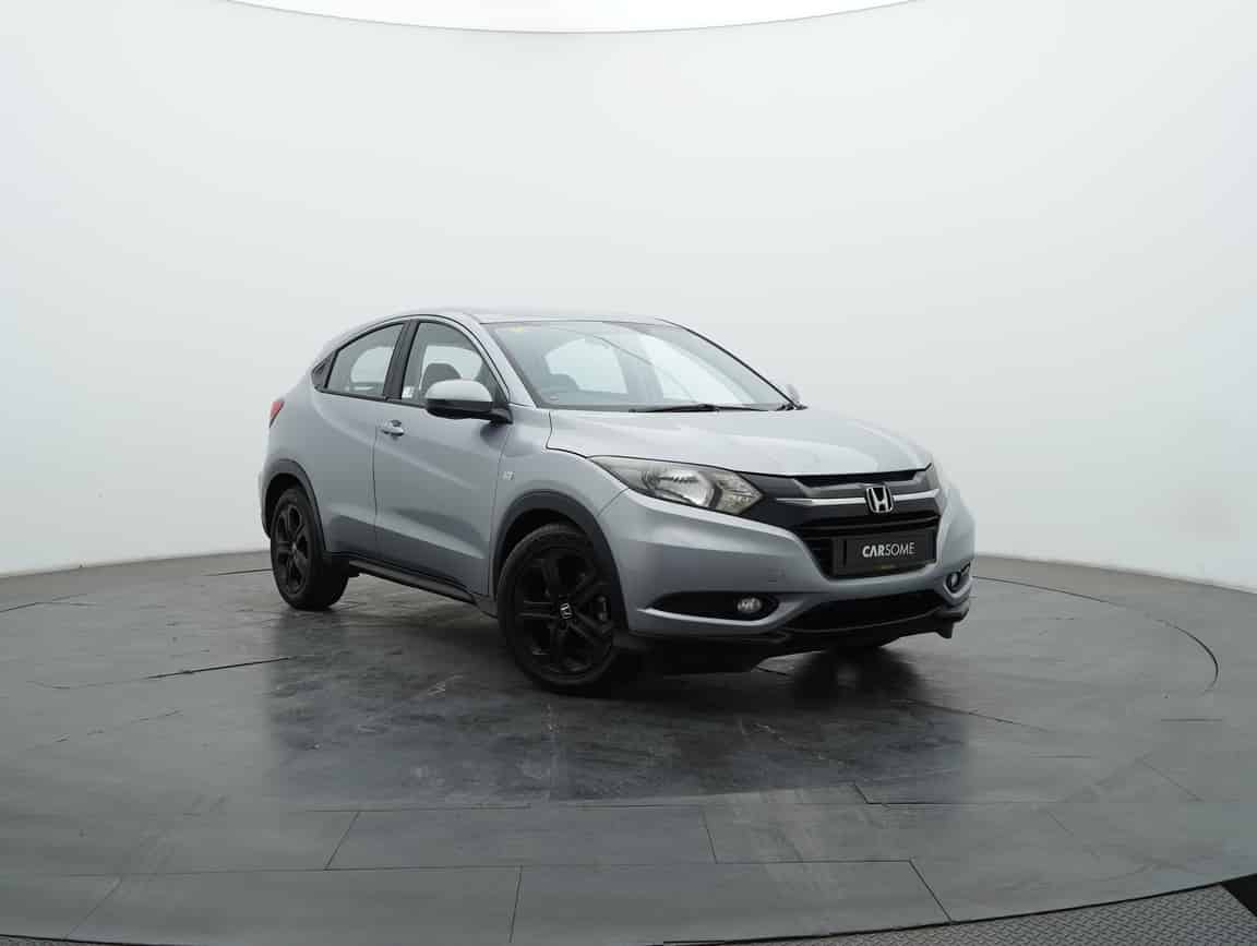 Honda_HR-V_2016_Silver_B2C_CARSOME