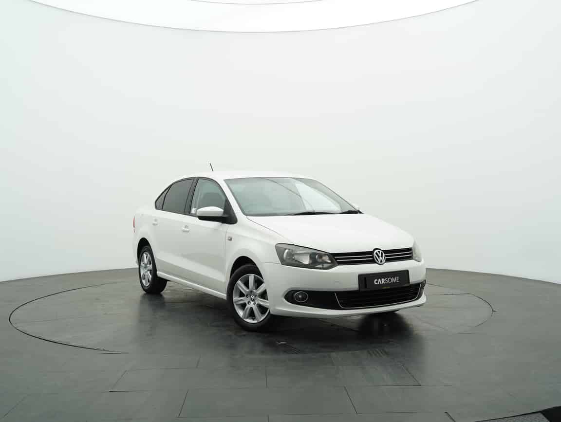 Volkswagen_Polo_2016_White_B2C_CARSOME