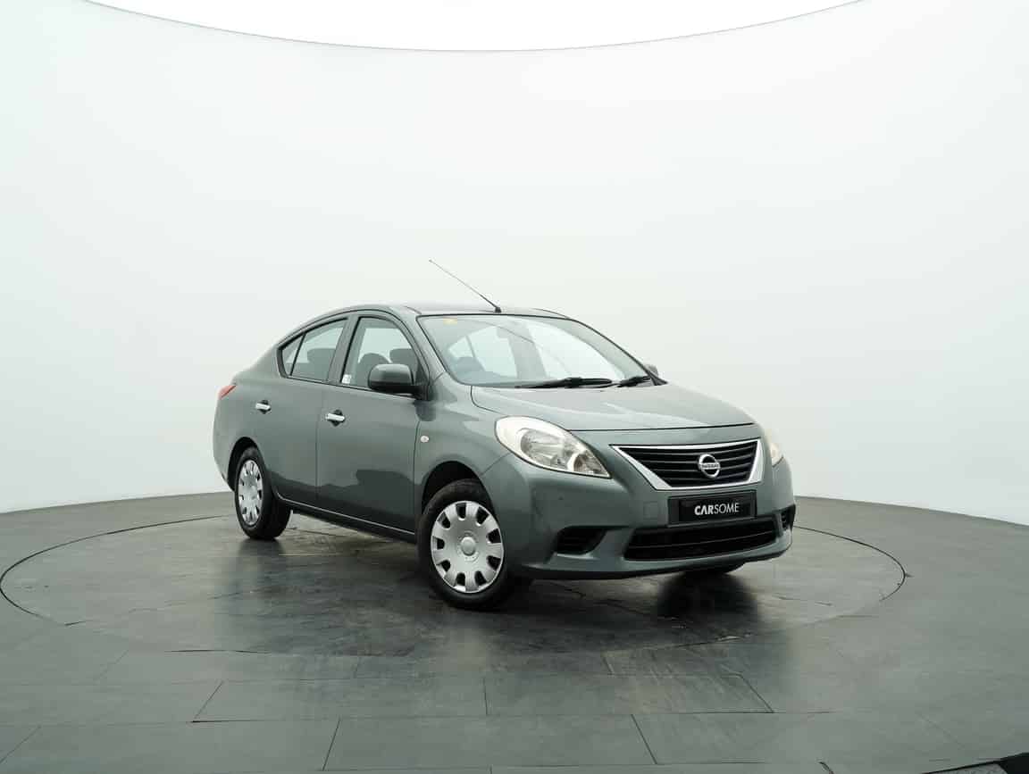 Nissan_Almera_2013_Kelabu_B2C_CARSOME