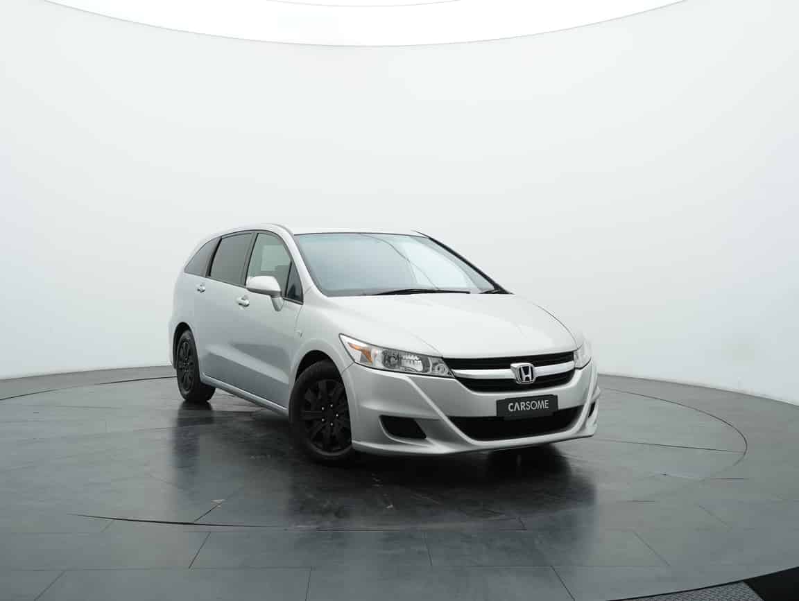 Honda_Stream_2010_Silver_B2C_CARSOME