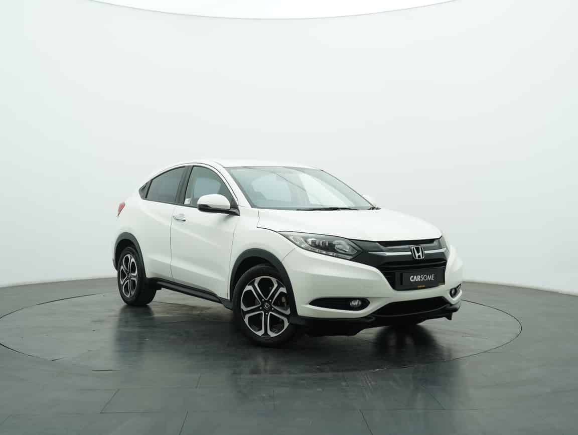 Honda_HR-V_2017_White_B2C_CARSOME
