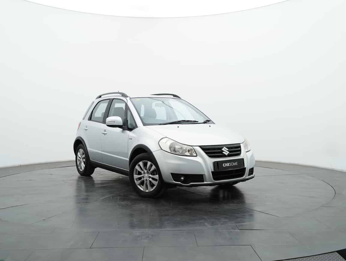 Suzuki_SX4_2012_Silver_B2C_CARSOME