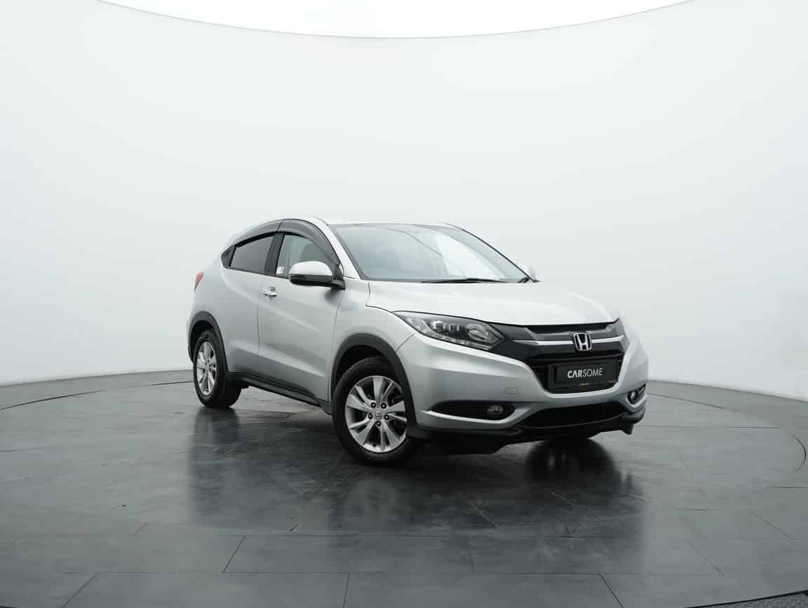 Honda_HR-V_2015_Silver_B2C_CARSOME