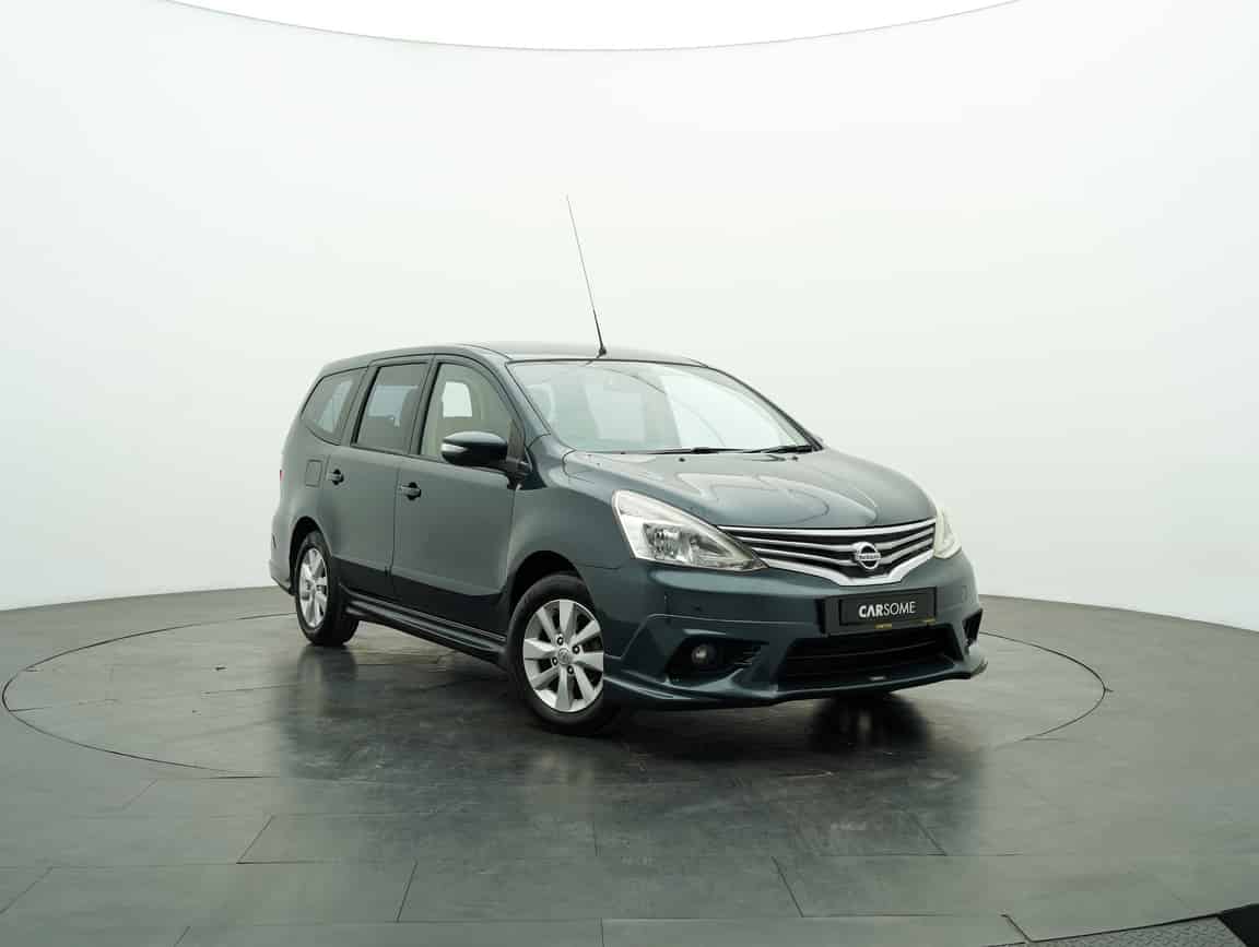 Nissan_Grand Livina_2014_Biru_B2C_CARSOME
