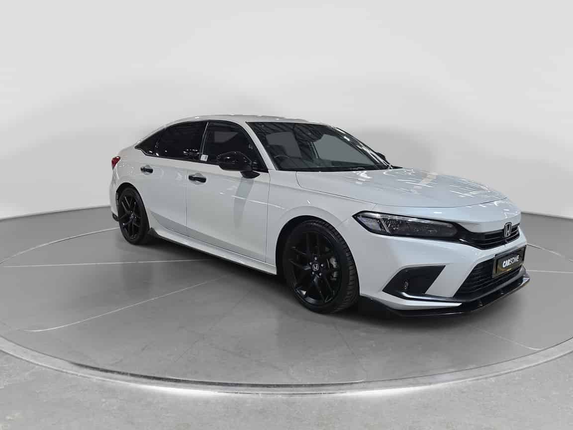Honda_Civic_2022_White_B2C_CARSOME