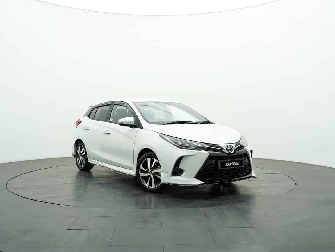 Toyota_Yaris_2021_White_B2C_CARSOME