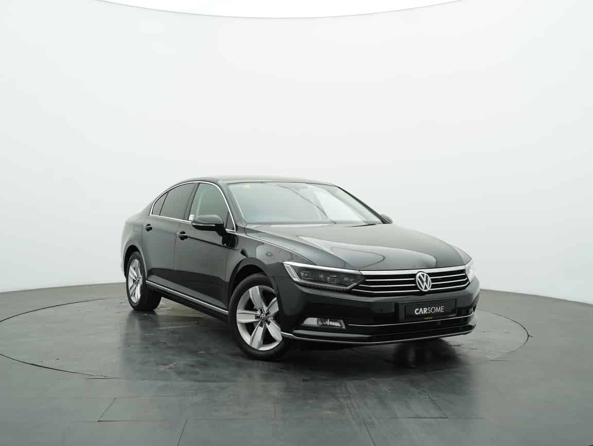 Volkswagen_Passat_2019_Black_B2C_CARSOME