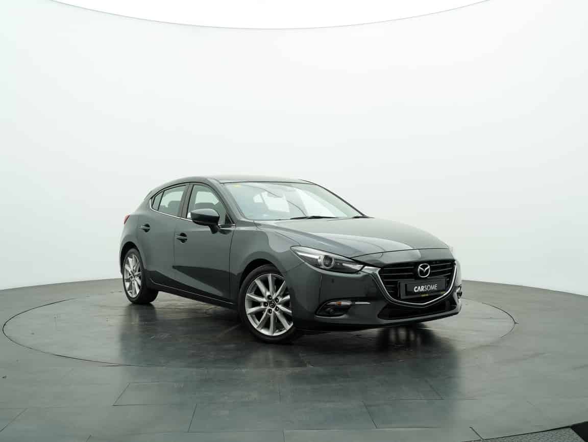 Mazda_3_2017_Gray_B2C_CARSOME