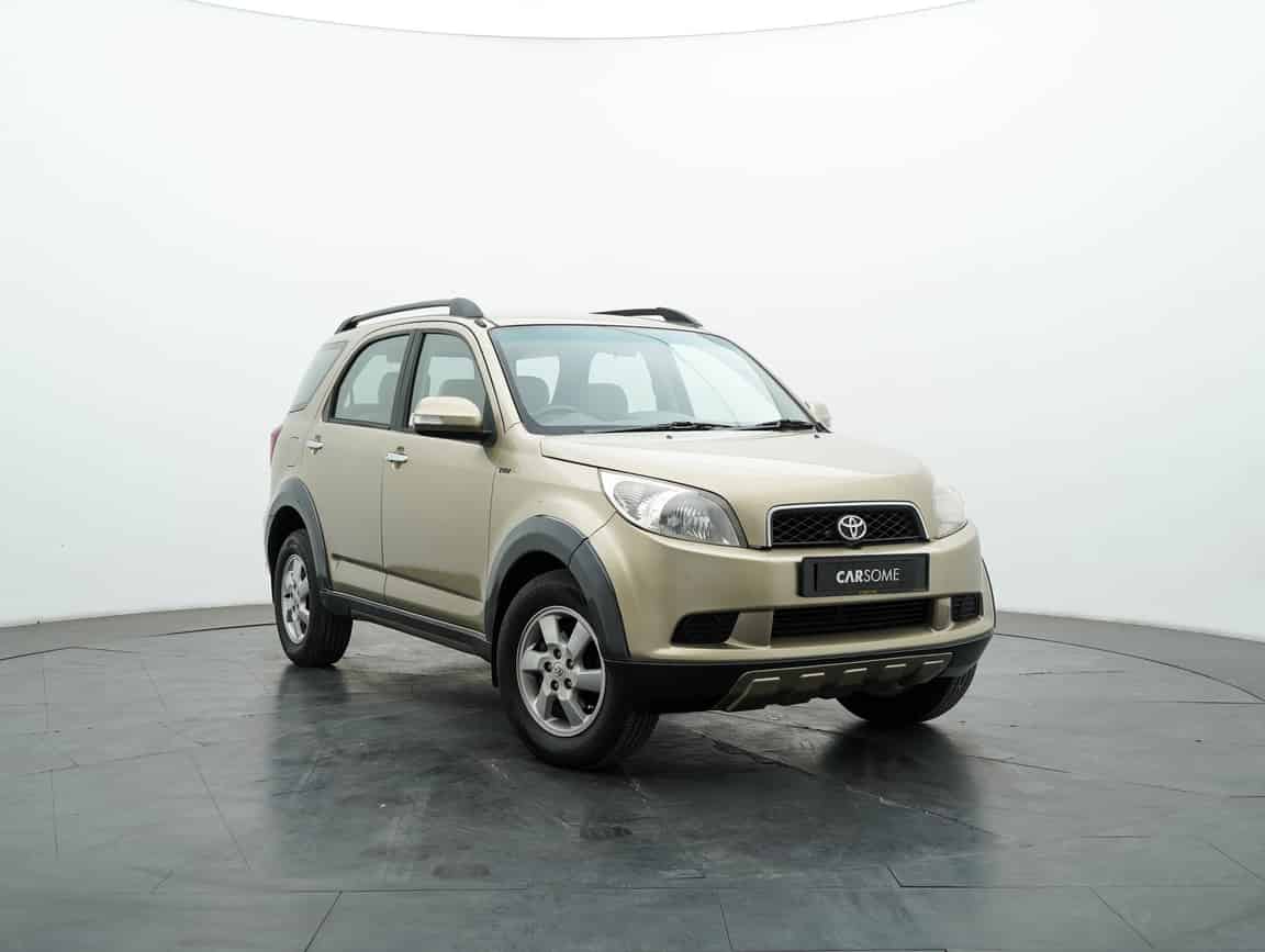 Toyota_Rush_2010_Gold_B2C_CARSOME