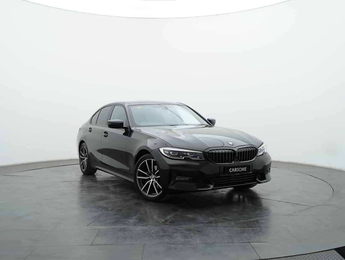 BMW_320i_2022_Black_B2C_CARSOME