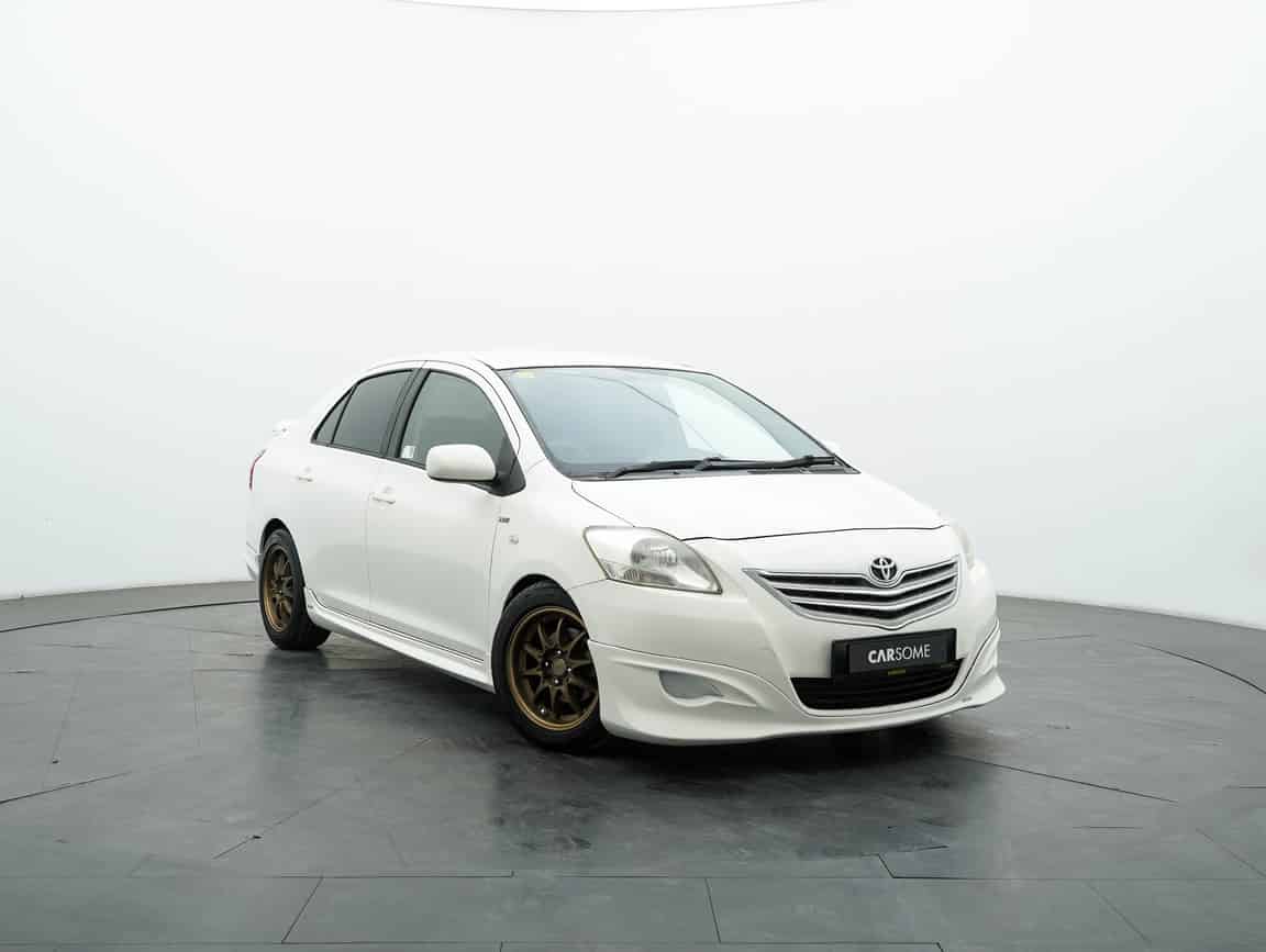 Toyota_Vios_2012_White_B2C_CARSOME