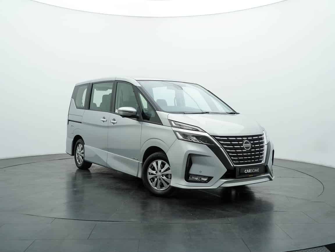 Nissan_Serena_2022_Silver_B2C_CARSOME