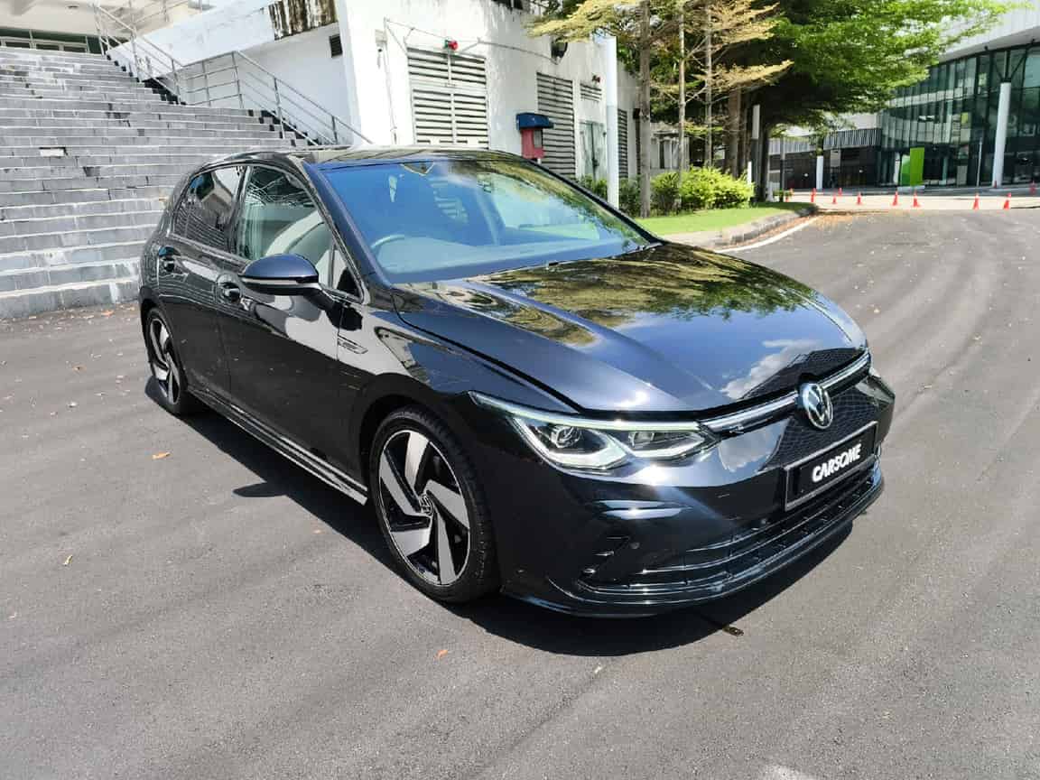 Volkswagen_Golf_2022_Black_B2C_CARSOME