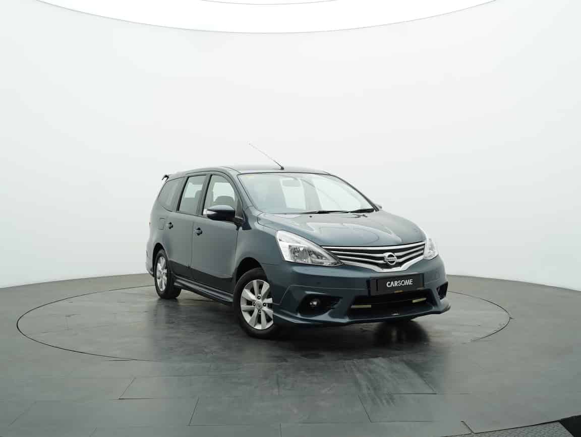 Nissan_Grand Livina_2016_Biru_B2C_CARSOME