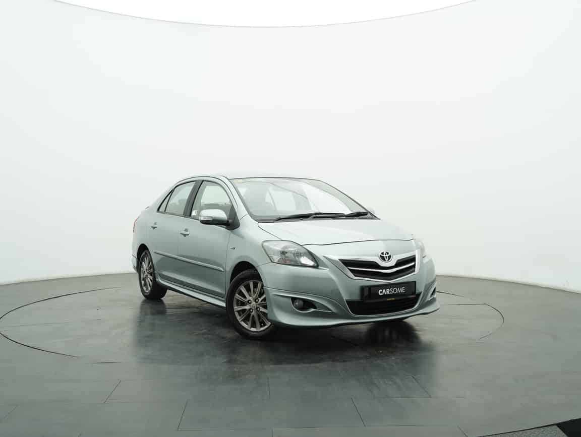 Toyota_Vios_2013_Silver_B2C_CARSOME