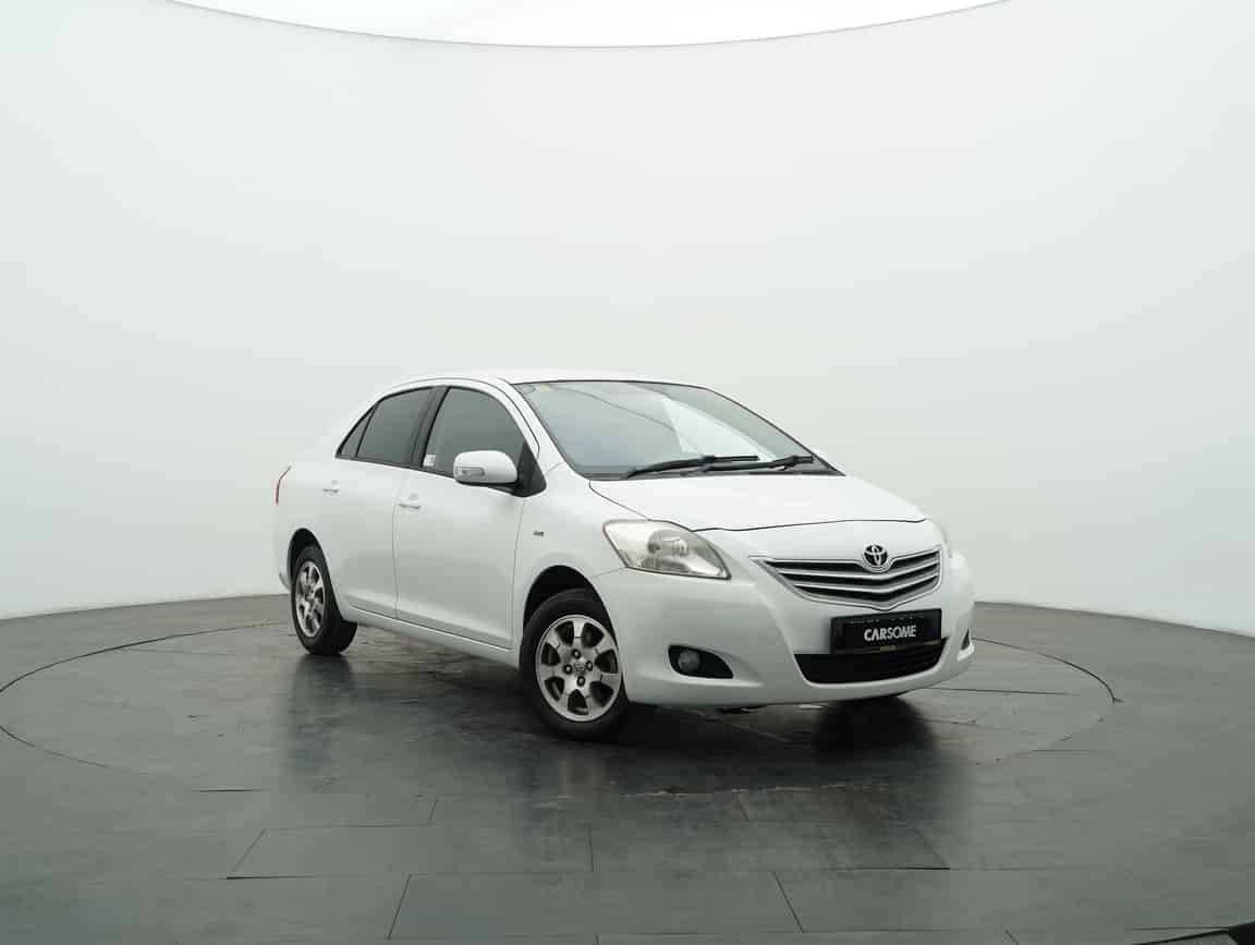 Toyota_Vios_2011_White_B2C_CARSOME