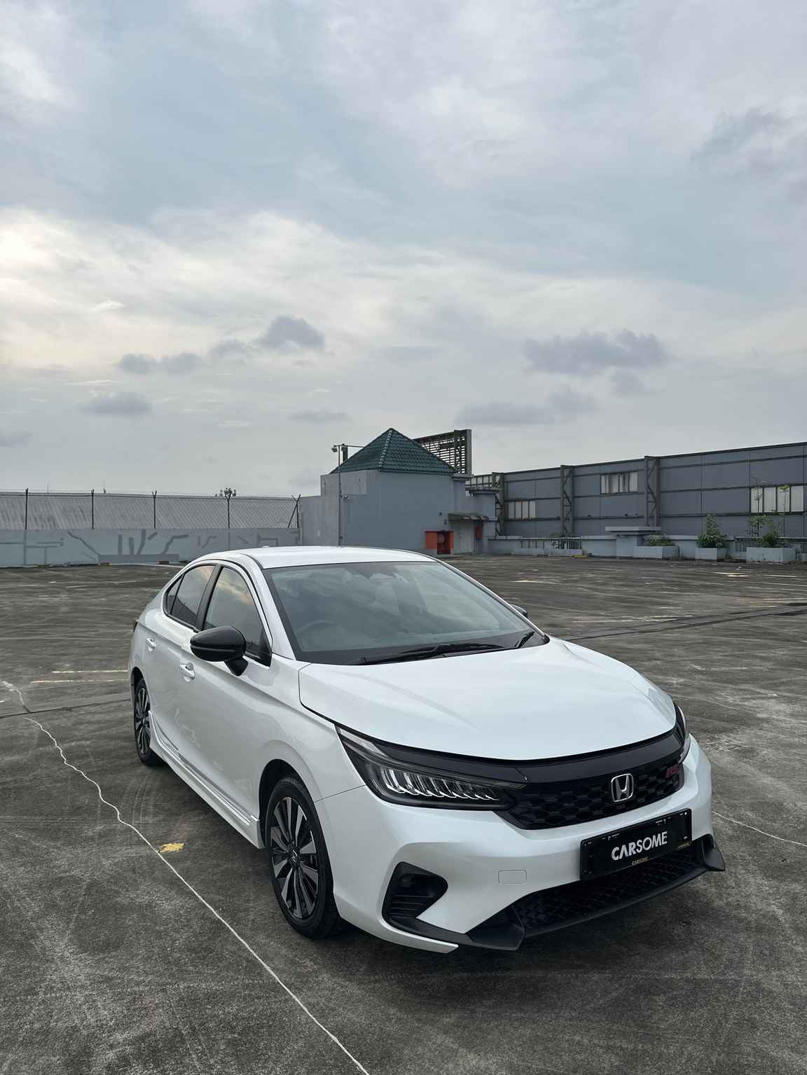 Honda_City_2025_White_B2C_CARSOME
