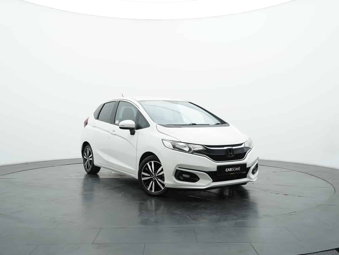 Honda_Jazz_2019_White_B2C_CARSOME