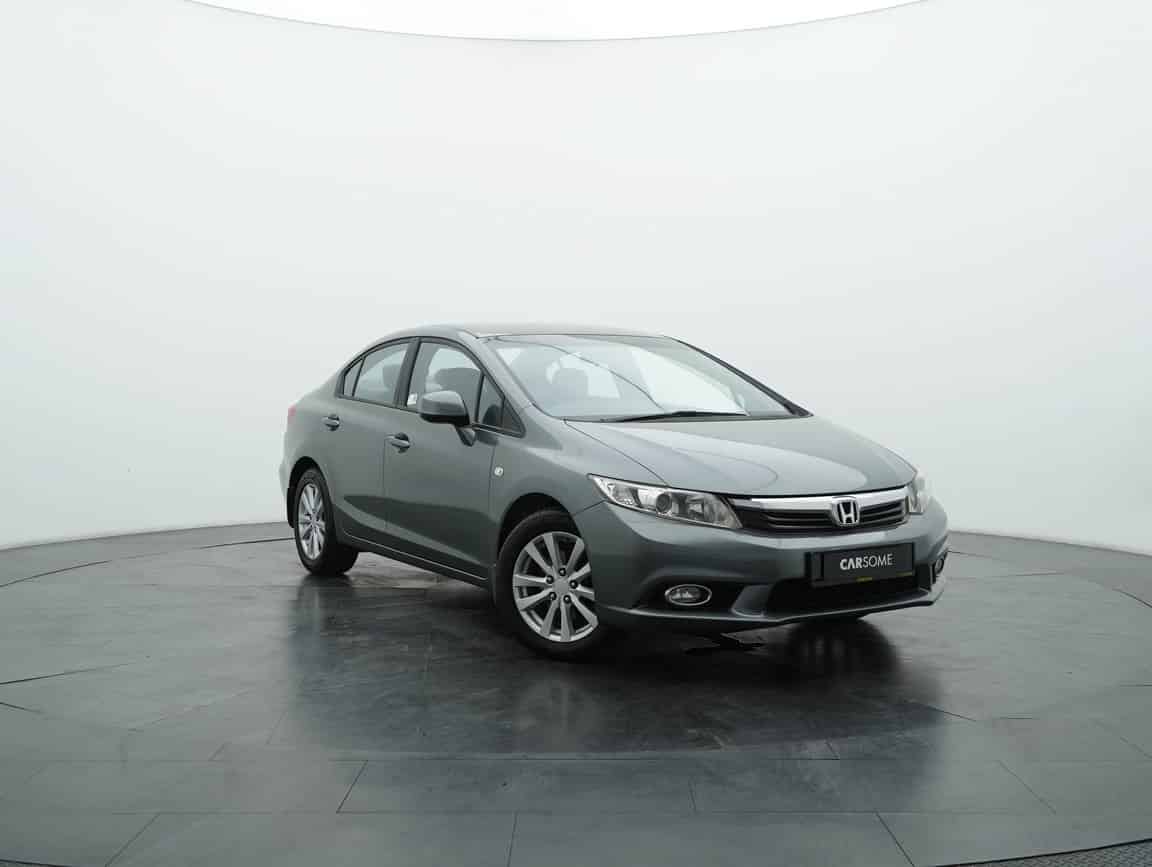 Honda_Civic_2013_Kelabu_B2C_CARSOME