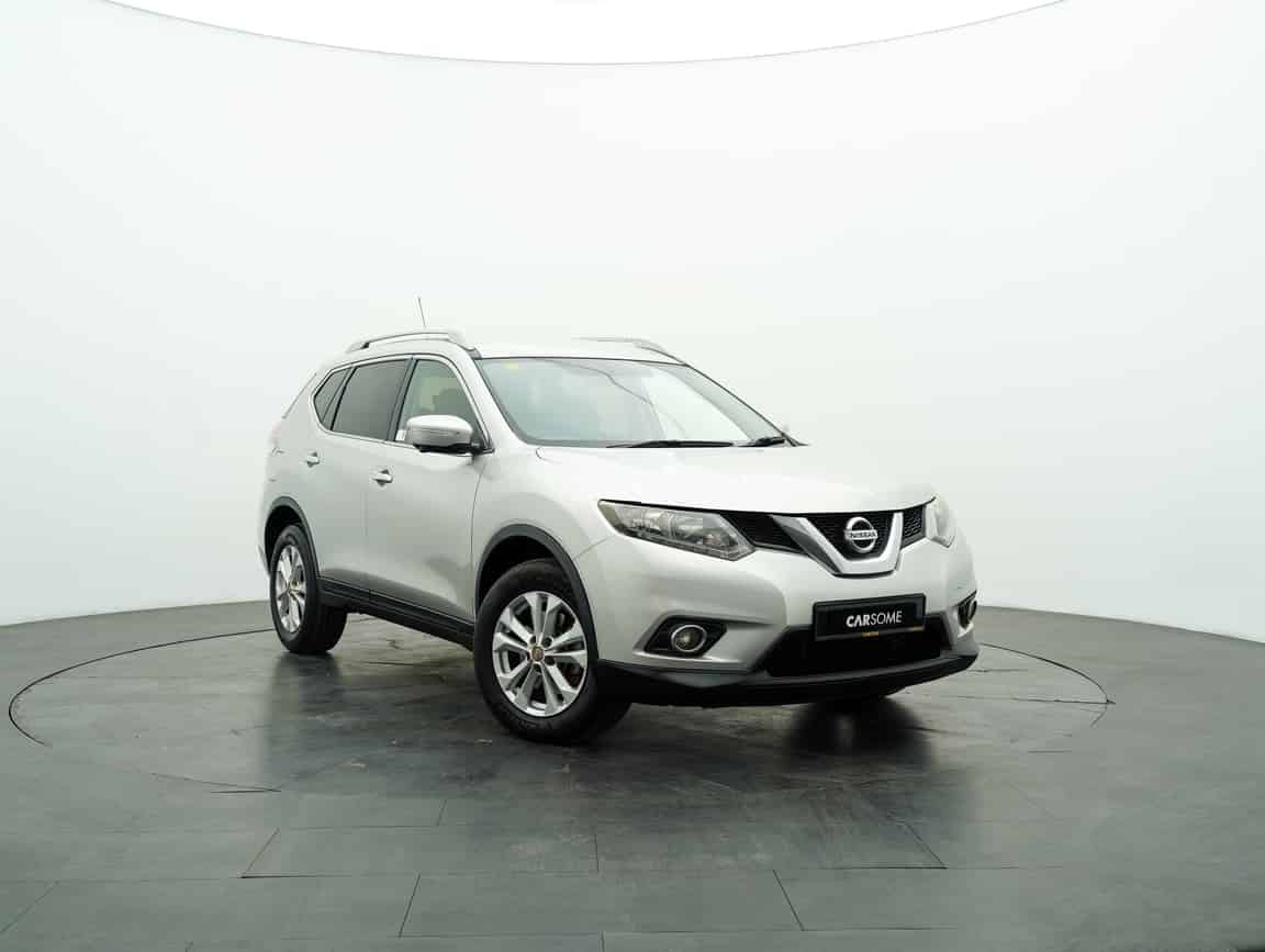 Nissan_X-Trail_2015_Silver_B2C_CARSOME