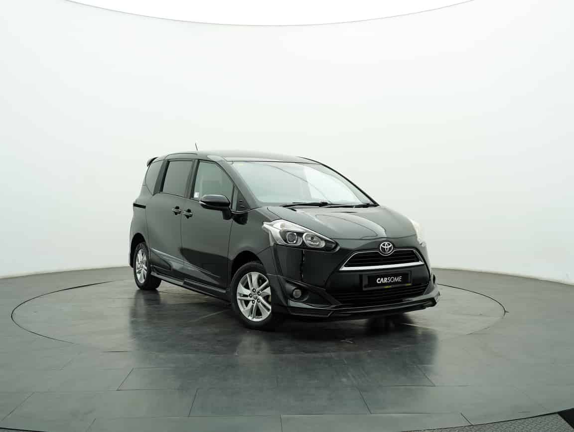 Toyota_Sienta_2016_Black_B2C_CARSOME
