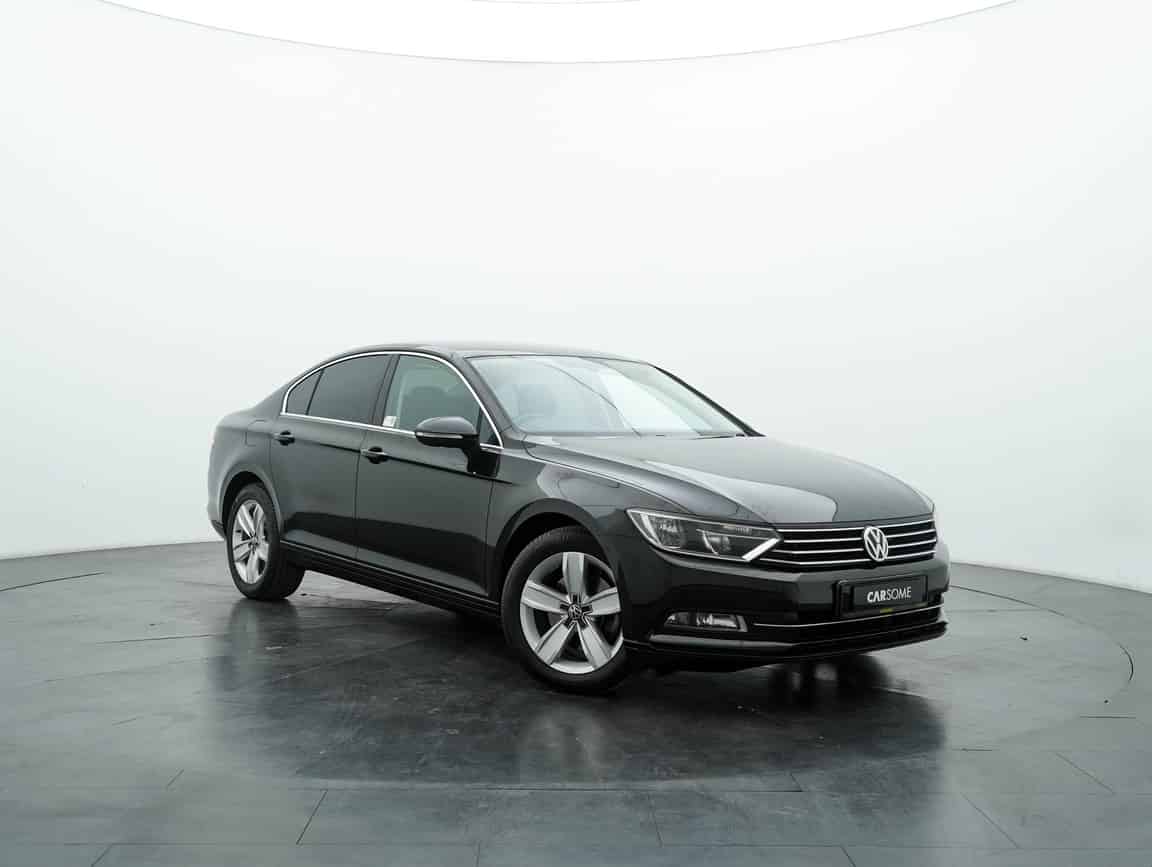 Volkswagen_Passat_2018_Black_B2C_CARSOME