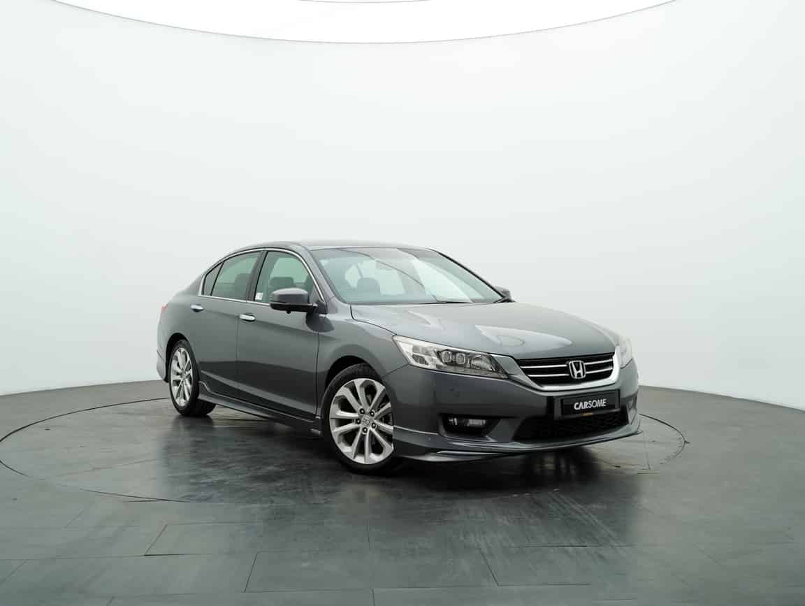 Honda_Accord_2016_Kelabu_B2C_CARSOME