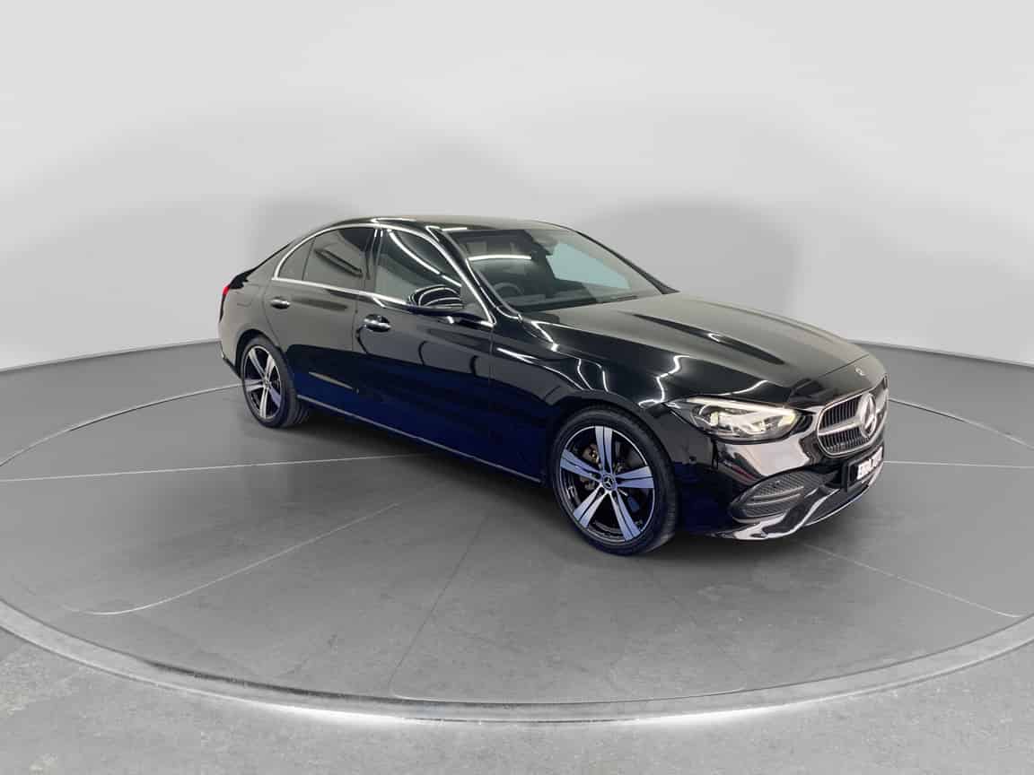 Mercedes-Benz_C200_2022_Black_B2C_CARSOME