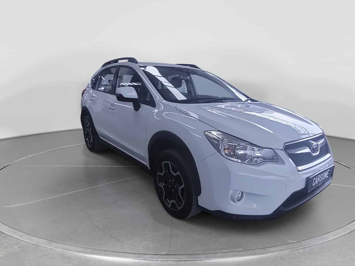 Subaru_XV_2015_White_B2C_CARSOME