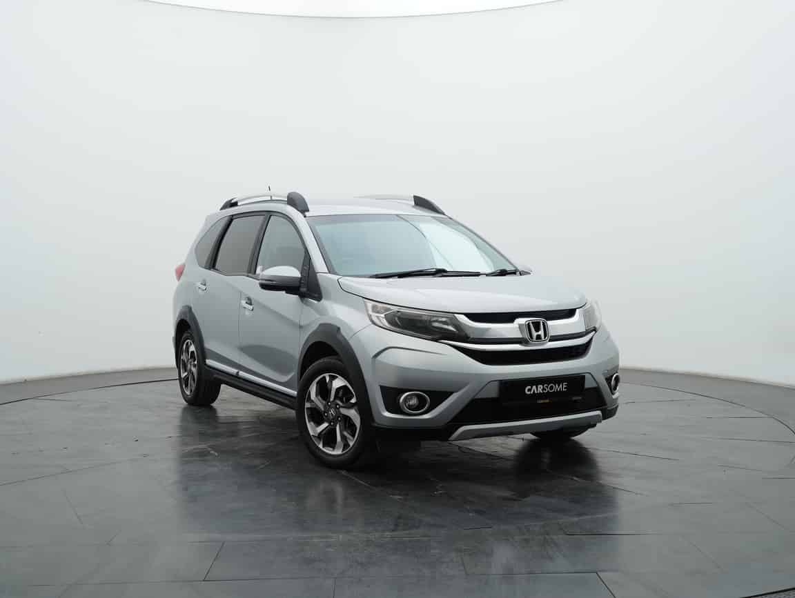 Honda_BR-V_2018_Silver_B2C_CARSOME