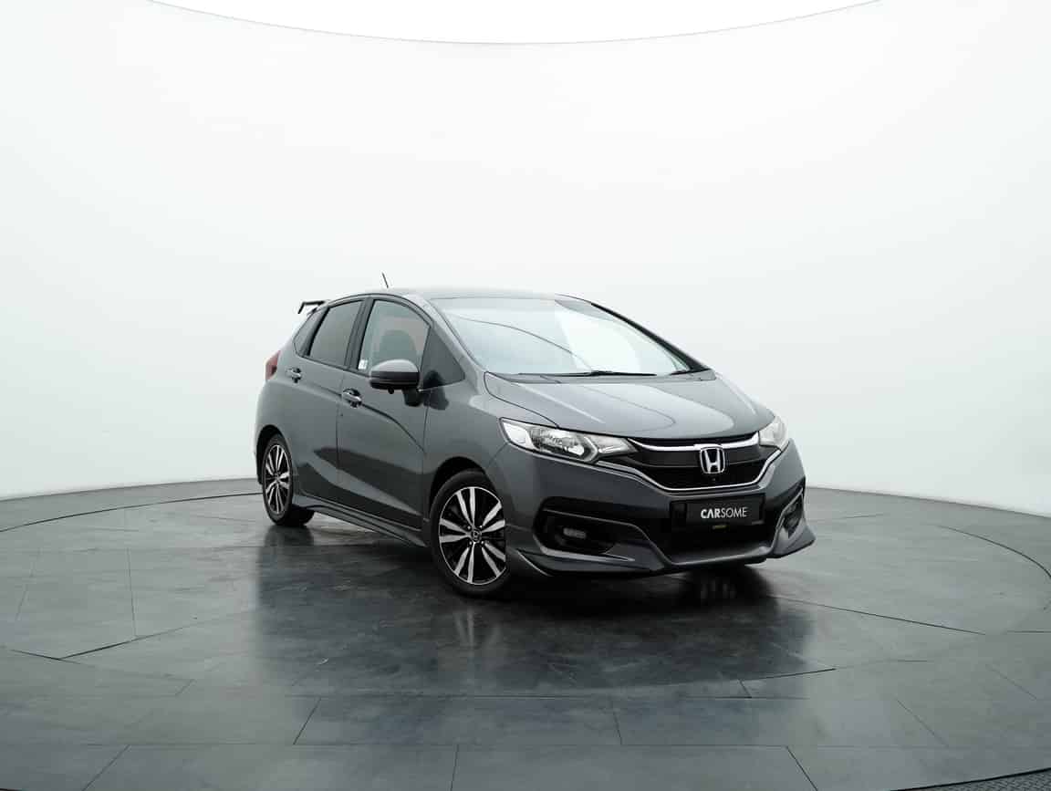 Honda_Jazz_2018_Gray_B2C_CARSOME