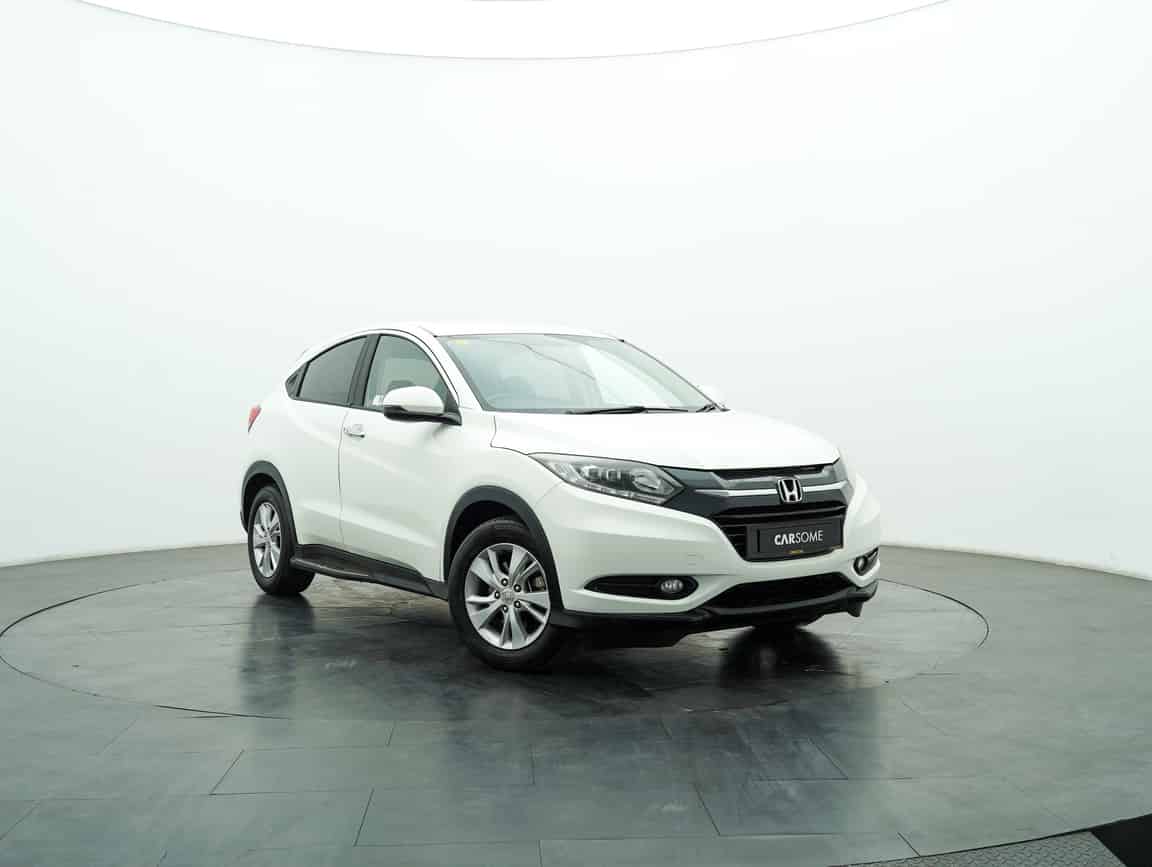 Honda_HR-V_2016_White_B2C_CARSOME