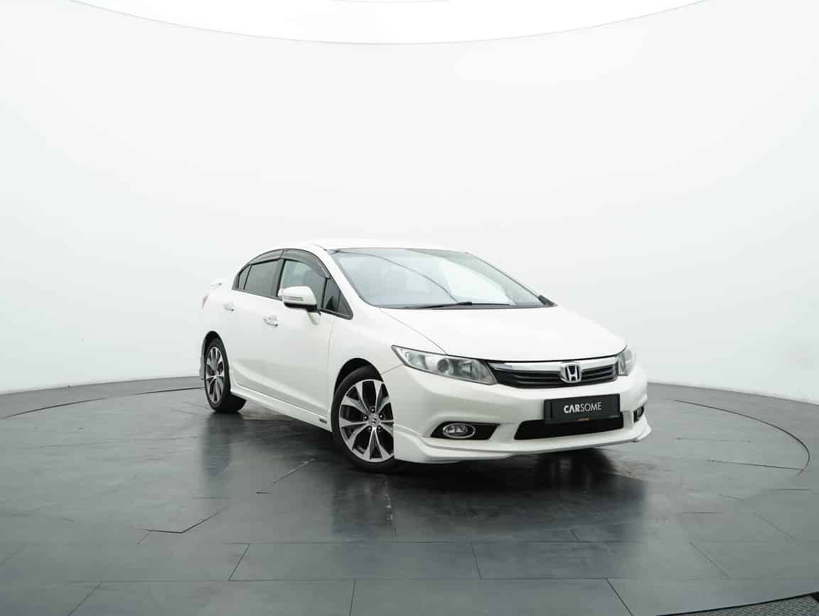 Honda_Civic_2012_White_B2C_CARSOME