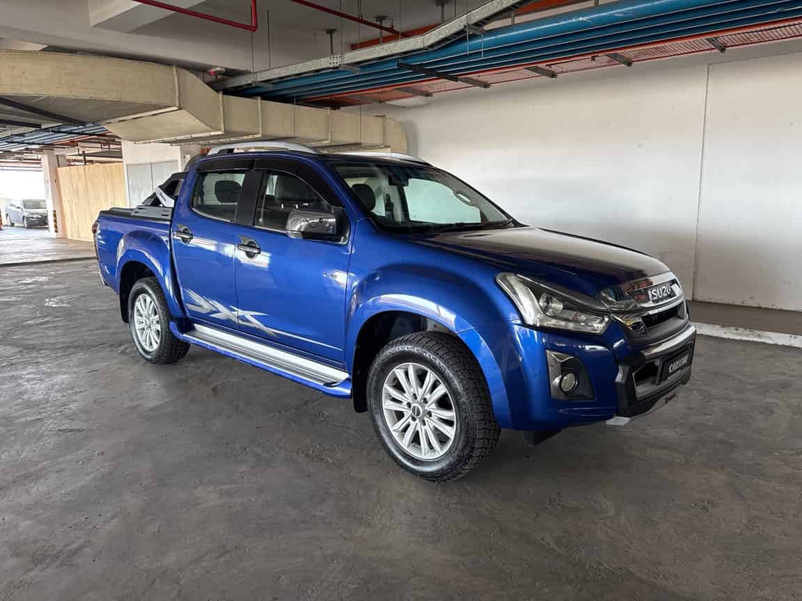 Isuzu_D-Max_2019_Blue_B2C_CARSOME