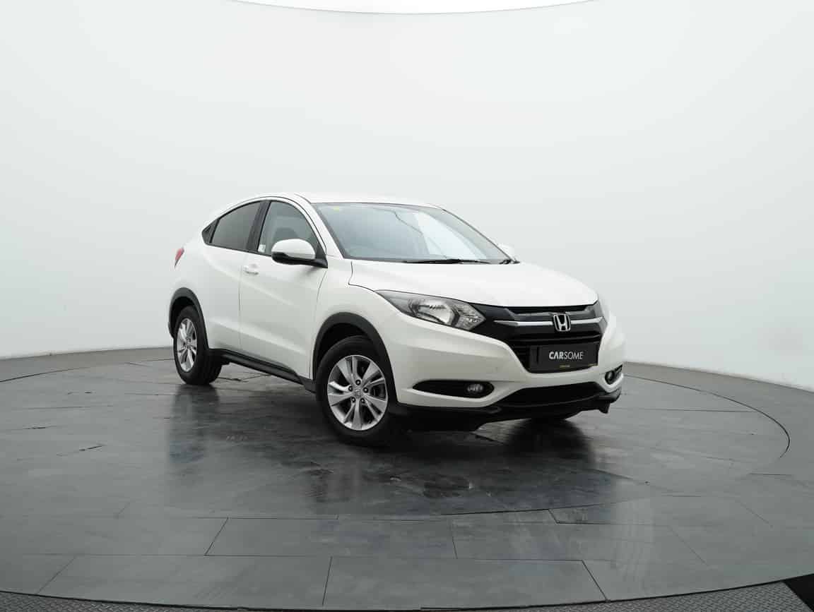 Honda_HR-V_2015_White_B2C_CARSOME