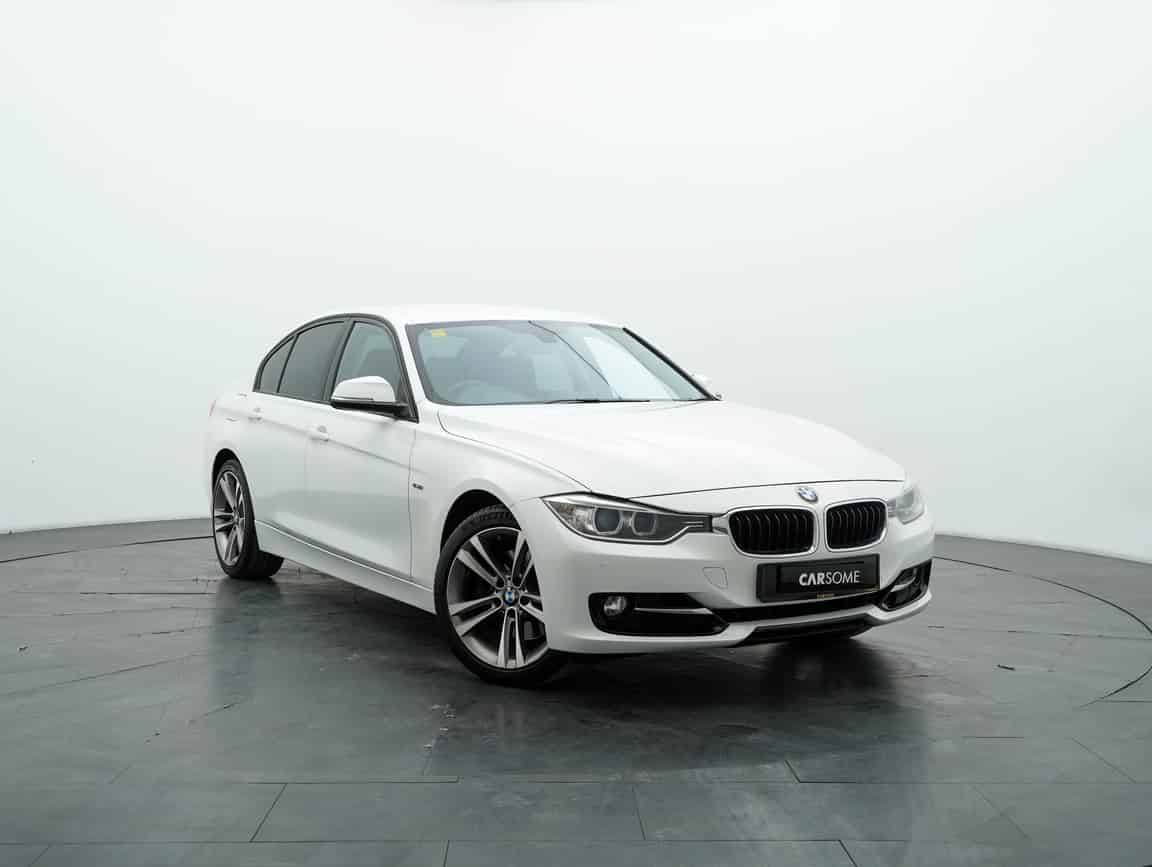 BMW_328i_2012_White_B2C_CARSOME