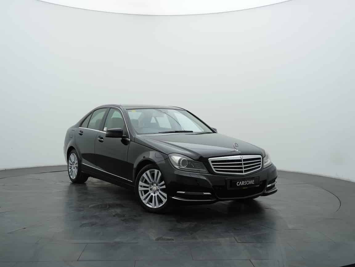 Mercedes-Benz_C200_2013_Hitam_B2C_CARSOME