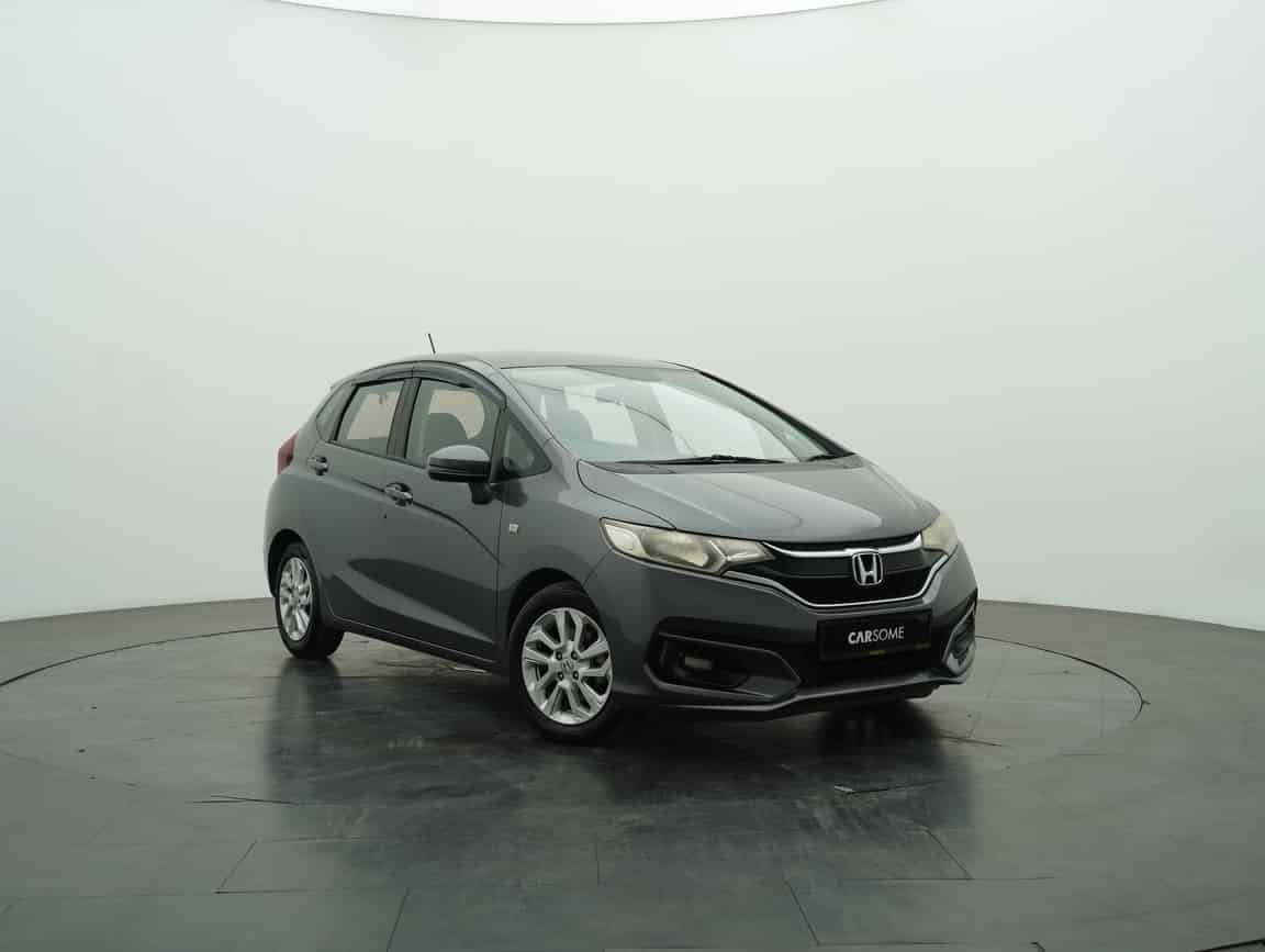 Honda_Jazz_2017_Gray_B2C_CARSOME
