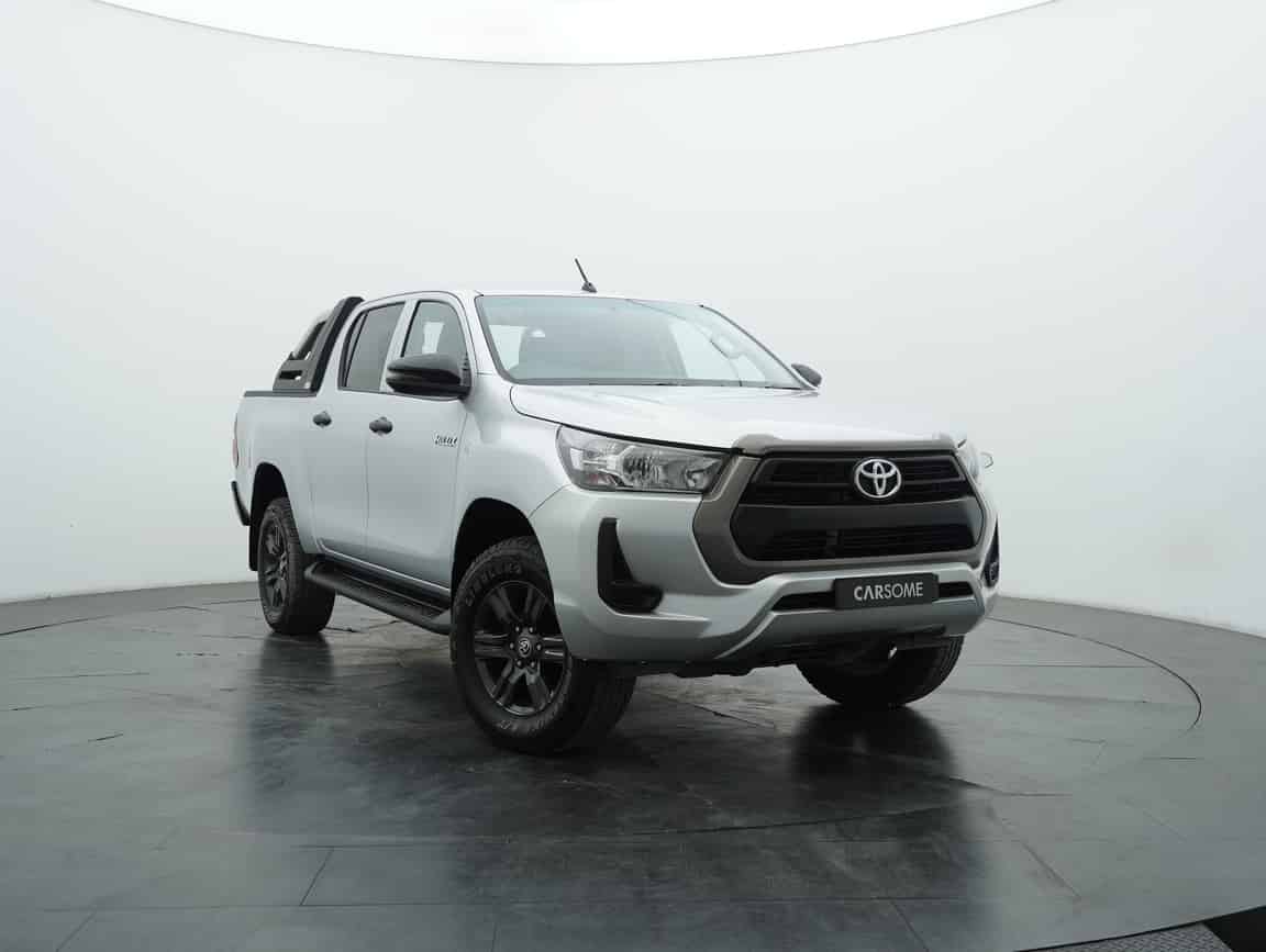 Toyota_Hilux_2020_Silver_B2C_CARSOME