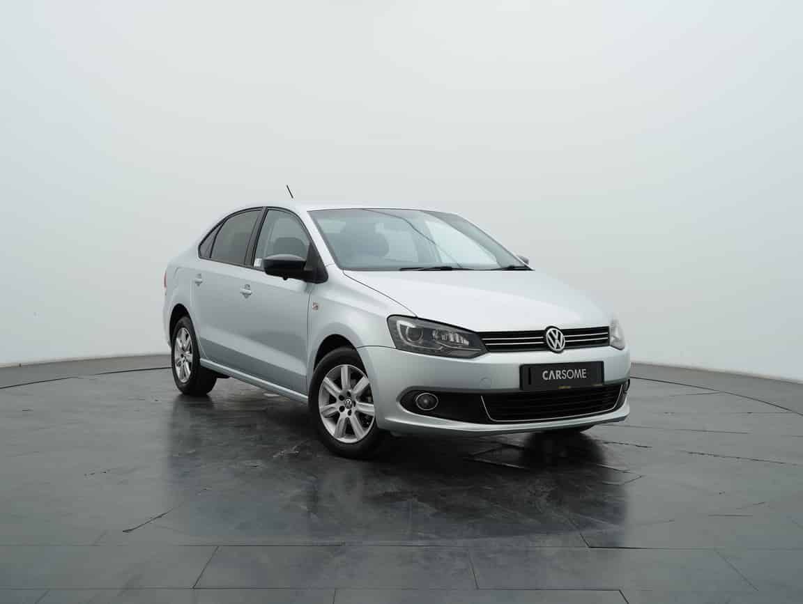 Volkswagen_Polo_2015_Silver_B2C_CARSOME